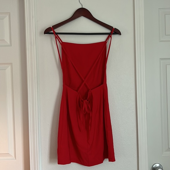 Red open back mini dress - Picture 2 of 3